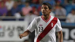 Reimond Manco vistiendo la camiseta de la Selección Peruana.