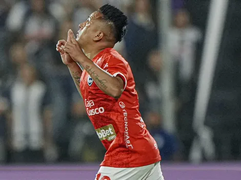 Al ritmo de 'El Cervecero', Christian Cueva festejó en los vestuarios el triunfo ante Alianza Lima