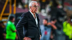 Jorge Fossati, en un partido de liga con Universitario.