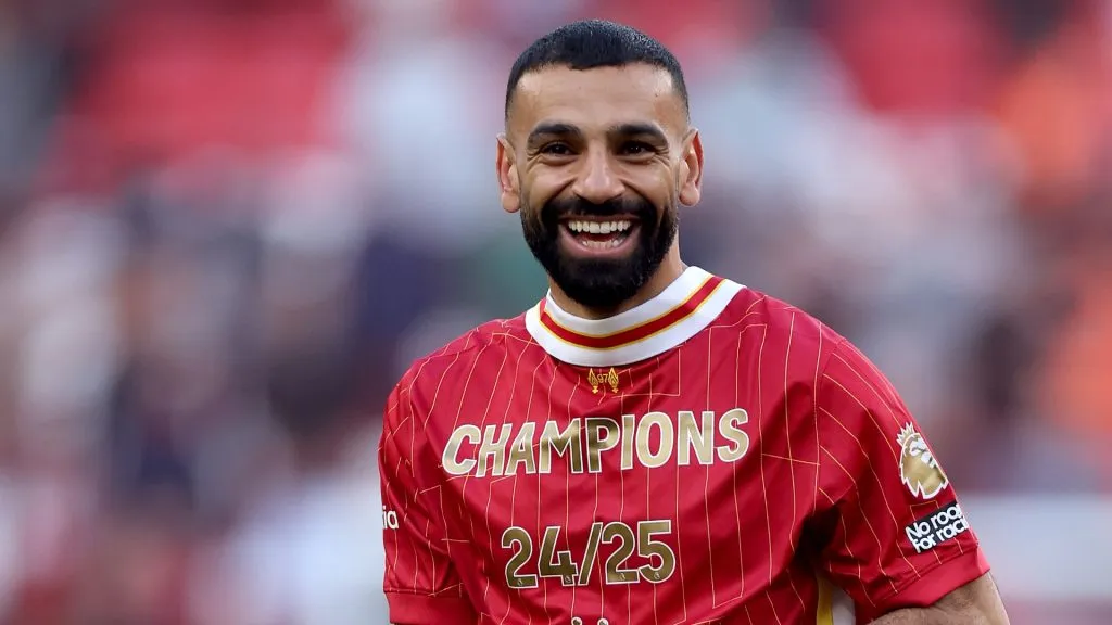 Mohamed Salah, feliz por el título de Premier con Liverpool (Getty Images).