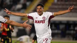 El festejo de Diego Agustín Medina por su primer gol profesional.