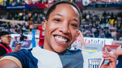 Alianza Lima en ventaja sobre Regatas Lima.