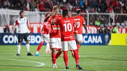 Gentile y Cueva fueron figuras de Cienciano ante Caracas.