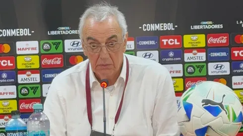 Jorge Fossati, entrenador de Universitario, en conferencia de prensa.