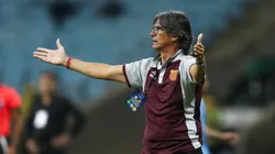 Ángel Comizzo dirigiendo a Atlético Grau de Piura.