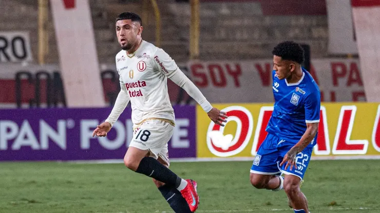 Rodrigo Ureña ingresó en el Universitario 0-1 Alianza Atlético.
