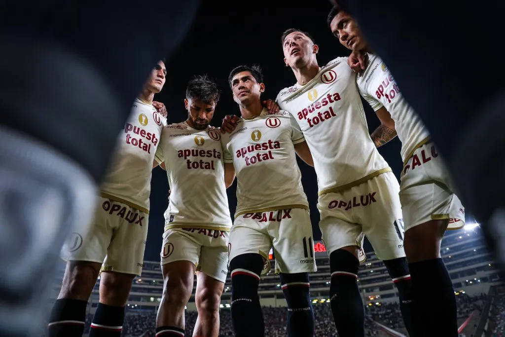 Universitario antes de jugar con Alianza Atlético. (Foto: X).