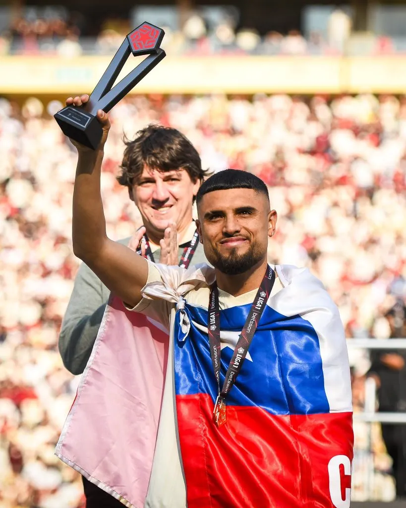 Rodrigo Ureña celebrando título. (Foto: Universitario).