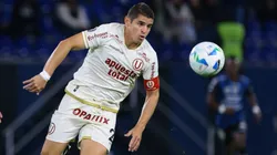Aldo Corzo en el juego de Universitario ante Independiente del Valle en la Copa Libertadores.