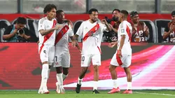 Juega en la Selección Peruana, pero en su club no lo quieren.