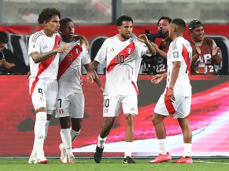 Juega en la Selección Peruana, solo tiene 23 años y su equipo en Europa lo quiere fuera