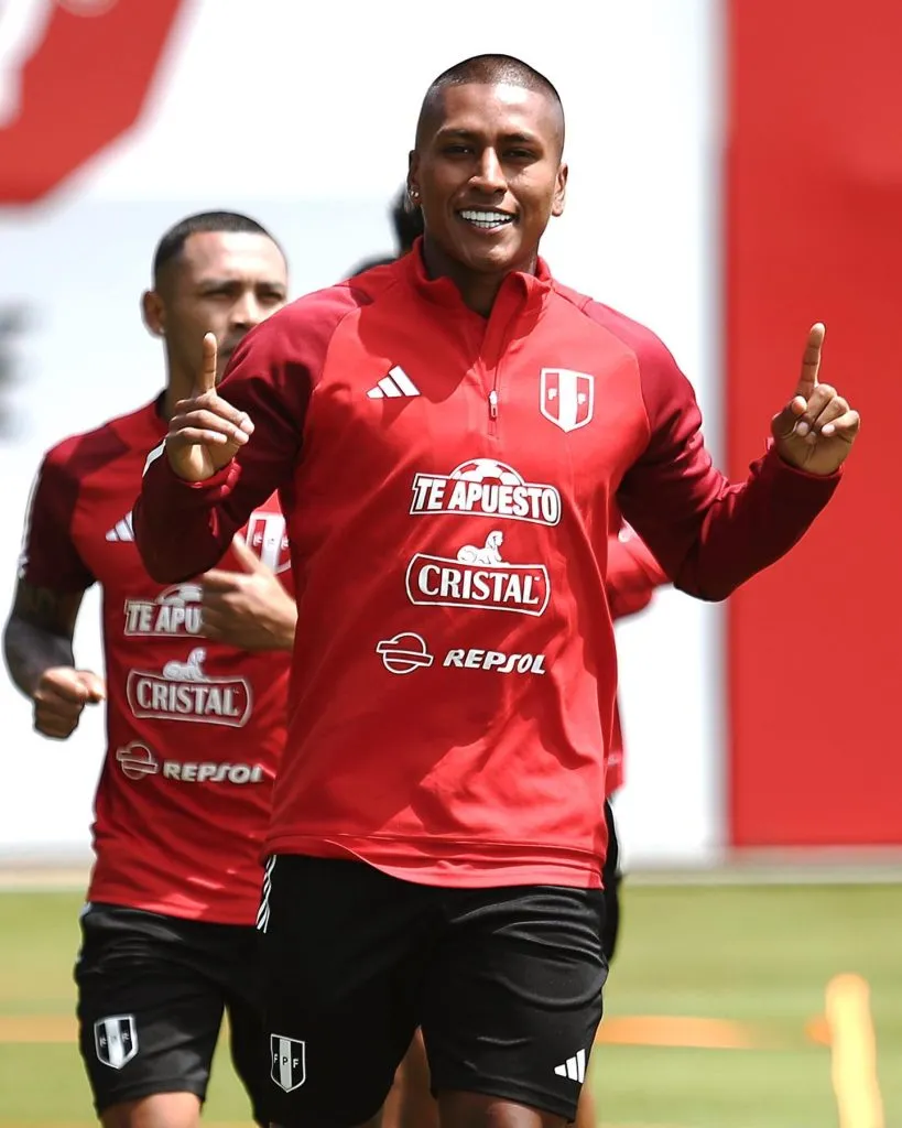 Pedro Aquino entrenando con Perú. (Foto: FPF).