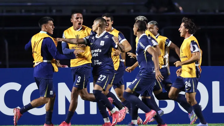 Los jugadores de Alianza Lima, a puro festejo.