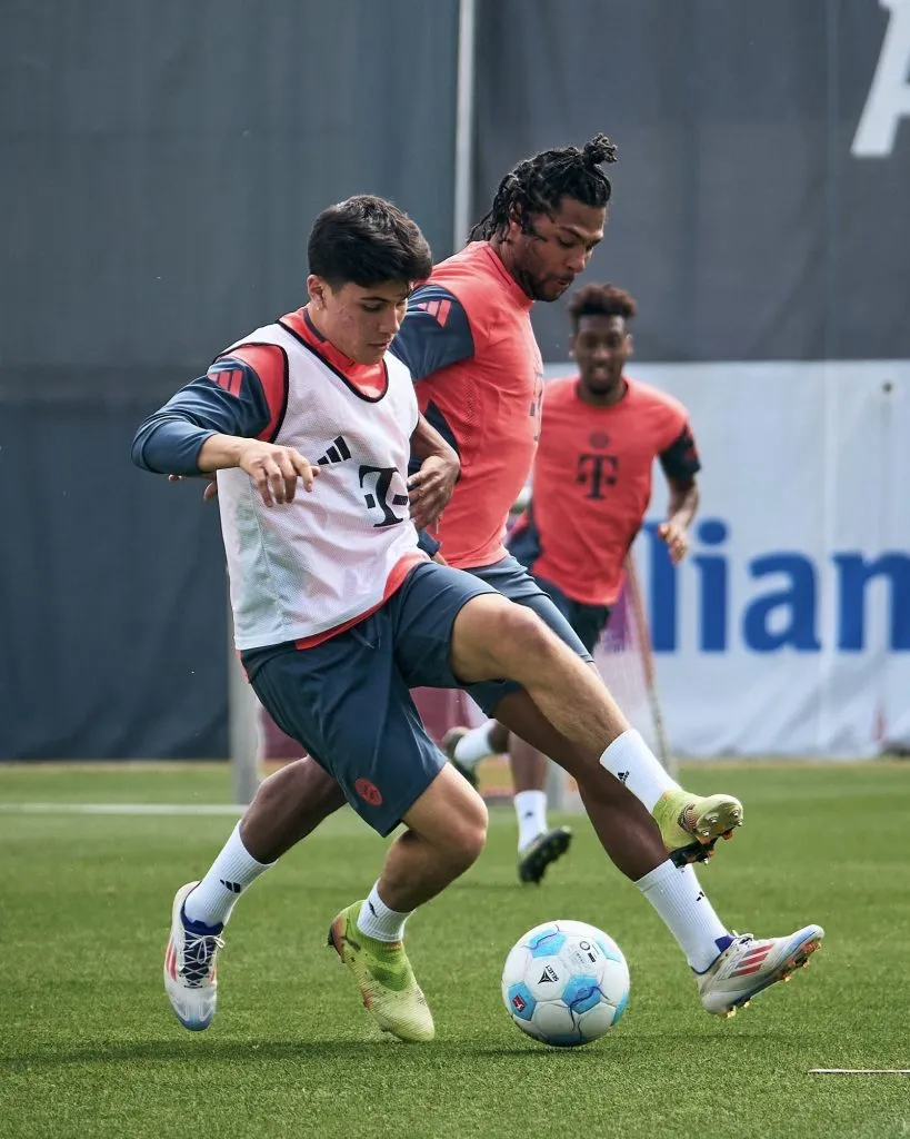 Felipe Chávez durante un entrenamiento con el primer equipo del Bayern Múnich.