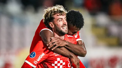 Cienciano goleó a Deportes Iquique y pasó de ronda.