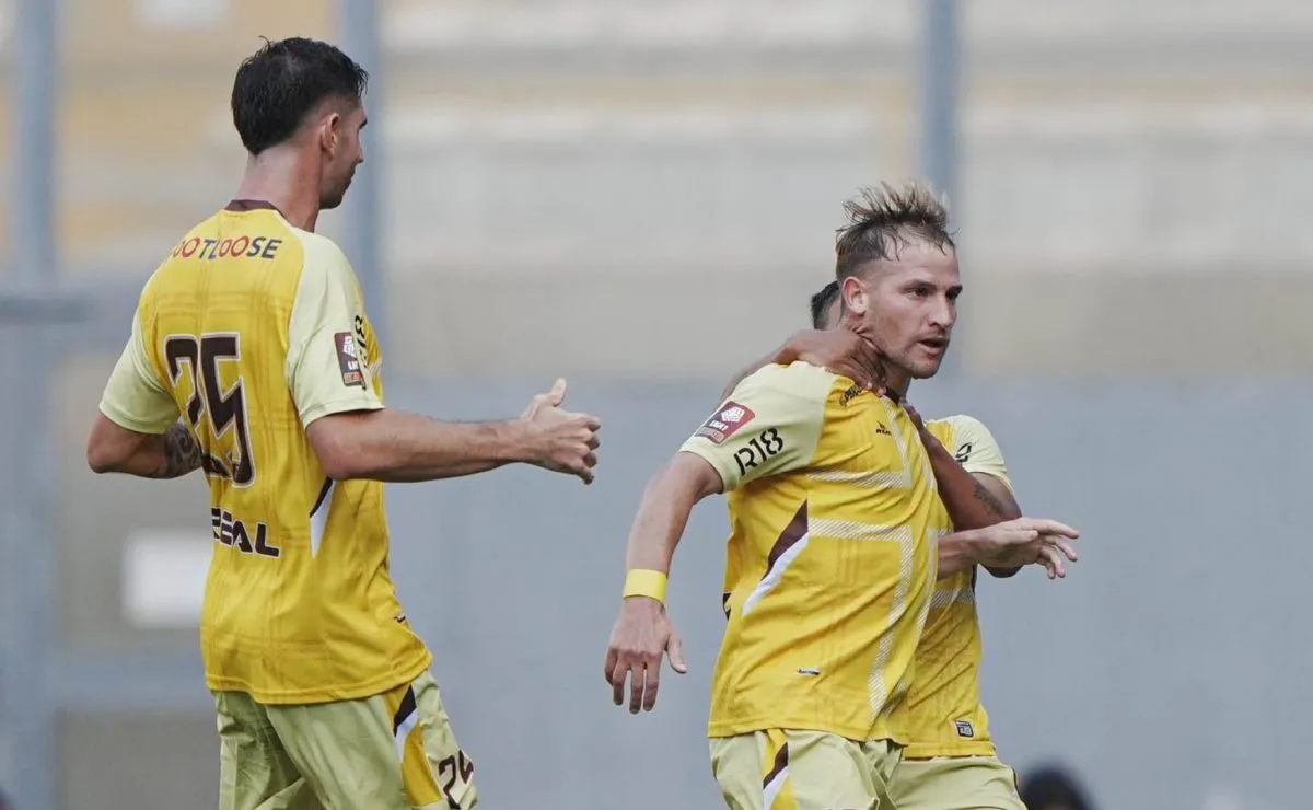 Juan Pablo II derrotó 2-0 a Universitario por la fecha 13 del Apertura ...