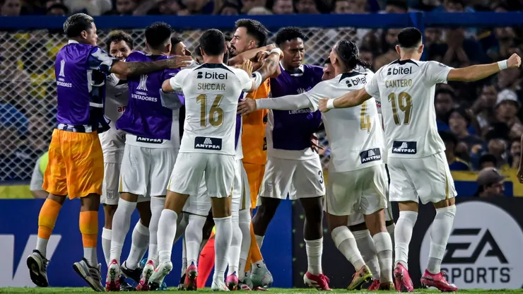 Los jugadores de Alianza Lima, a puro festejo.