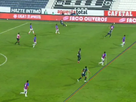 ¿Se equivocó el VAR? Polémica por el trazado de líneas en el gol anulado a Matías Succar