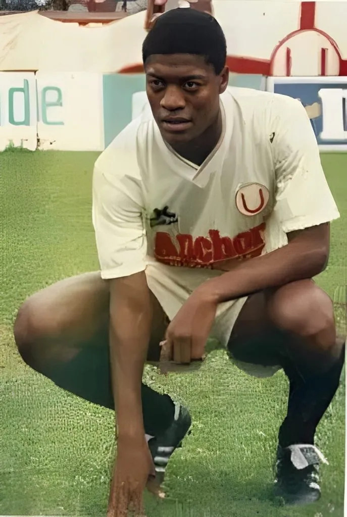 Balán Gonzáles vestido de corto. (Foto: X).