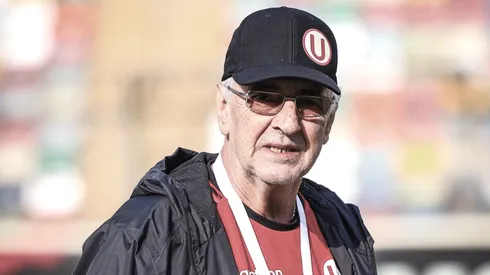 Jorge Fossati tendría las horas contadas en Universitario de Deportes.
