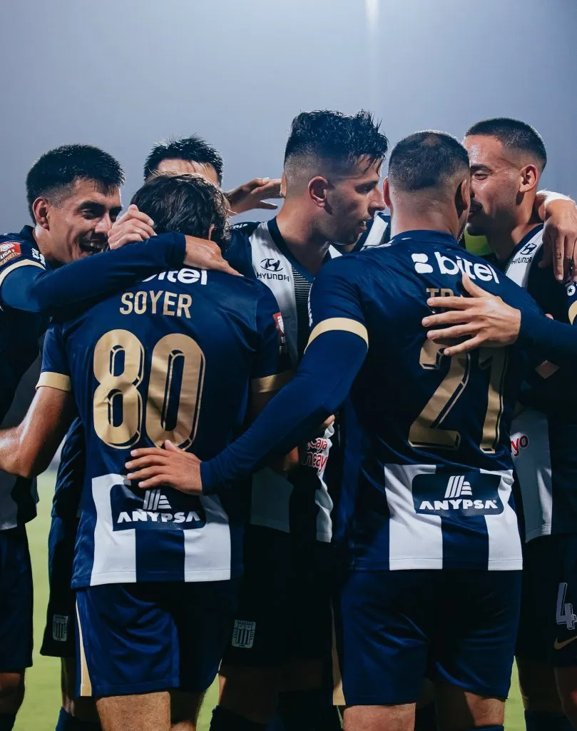 Alianza Lima jugando sin público en Matute. (Foto: X).