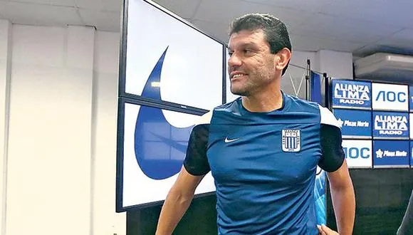 Gustavo Roverano en Alianza Lima. (Foto: X).
