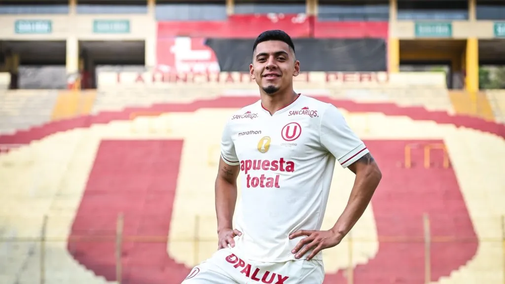 César Inga, de gran presente (X @Universitario).