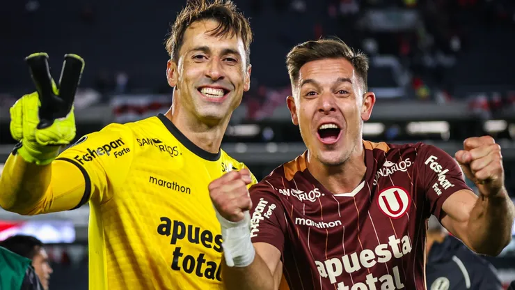 Sebastián Britos junto a Diego Churín.