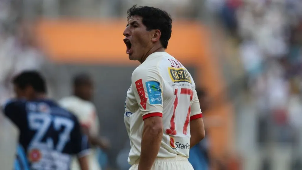 Johan Fano jugando en Universitario. (Foto: X).