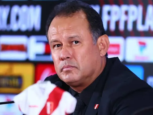 Juan Reynoso en la Selección Peruana. (Foto: X).