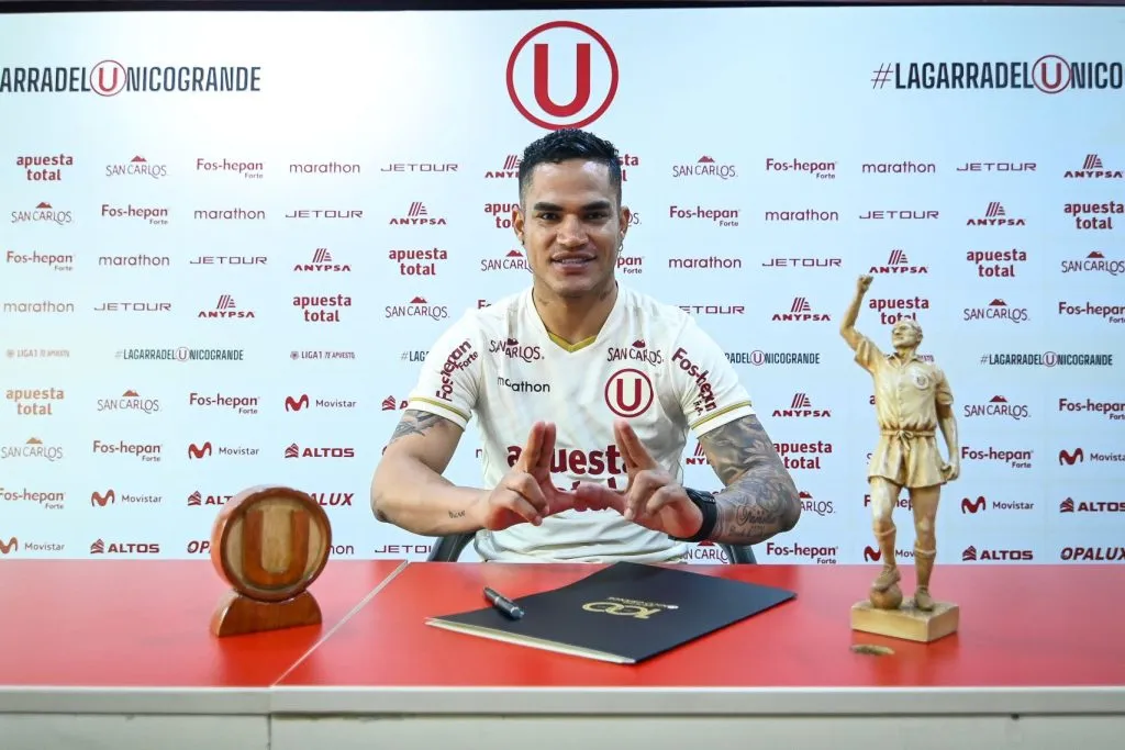 Anderson Santamaría presentado en Universitario. (Foto: Prensa U).