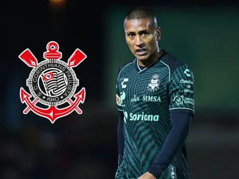 Corinthians sigue interesado en Aquino, pero el llamativo factor que complicaría su fichaje