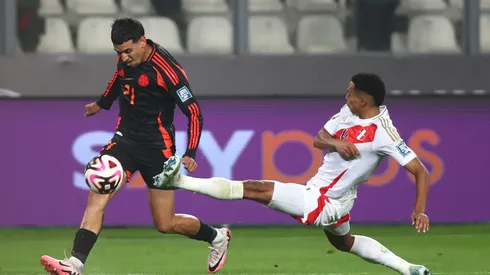 Colombia y Perú se enfrentan por las Eliminatorias Sudamericanas.