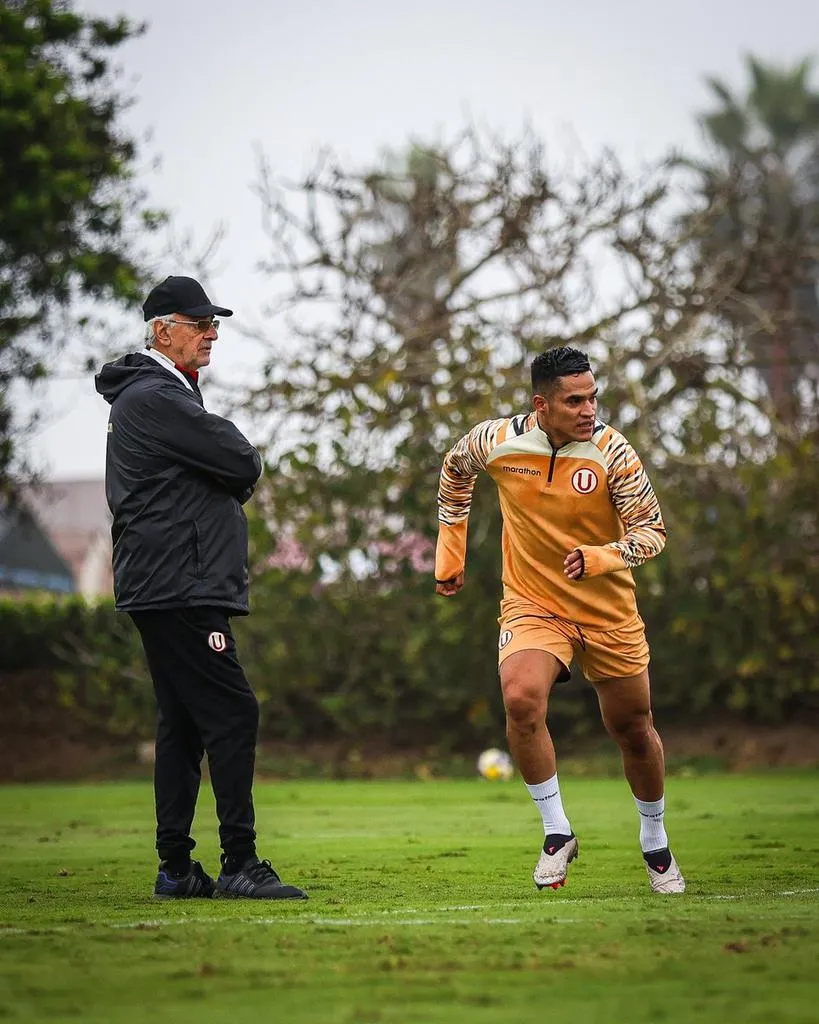 Anderson Santamaría y Jorge Fossati. (Foto: Axel Velazco).