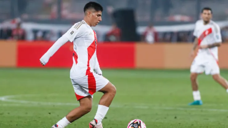 Piero Quispe no juega en la Selección Peruana contra Ecuador.