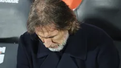 Ricardo Gareca, en pleno banco de Chile ante Bolivia.