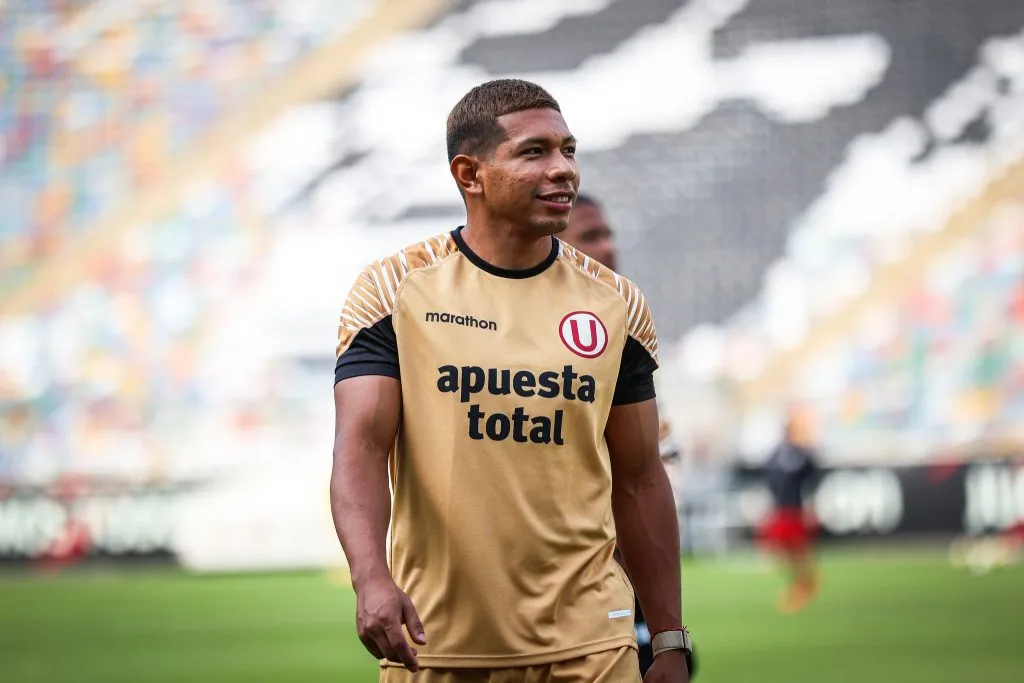 Edison Flores en Universitario