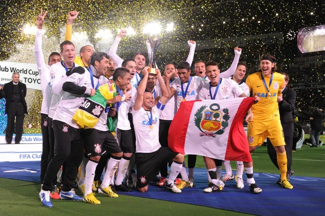 Paolo Guerrero celebrando el título del Mundial de Clubes 2012 (Foto: Getty).
