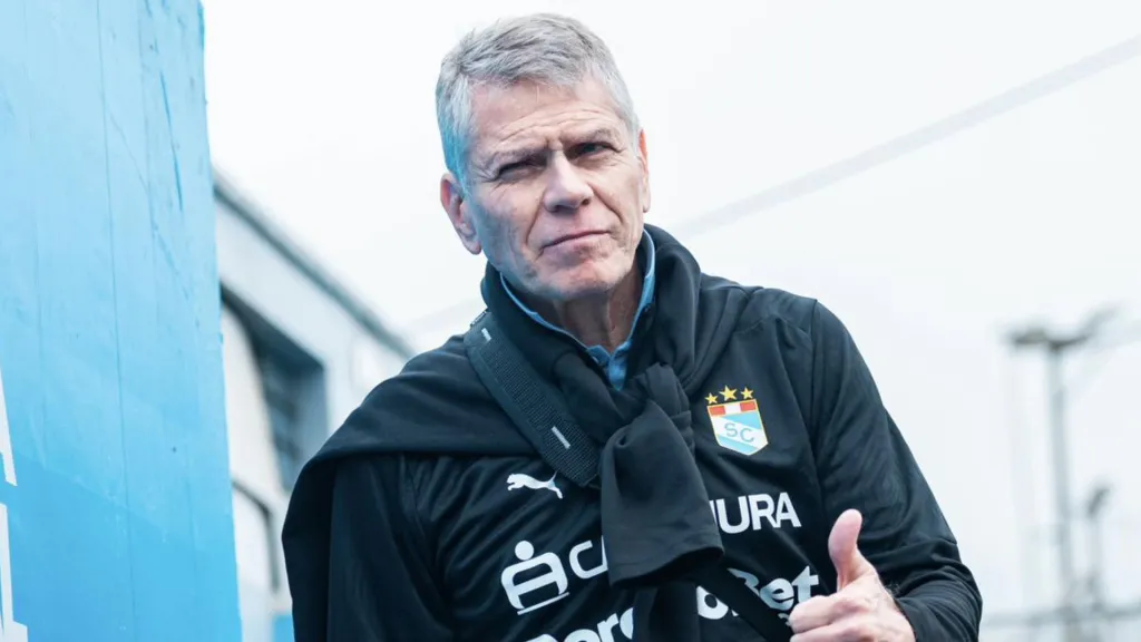Paulo Autuori, entrenador de Sporting Cristal (Oficial).