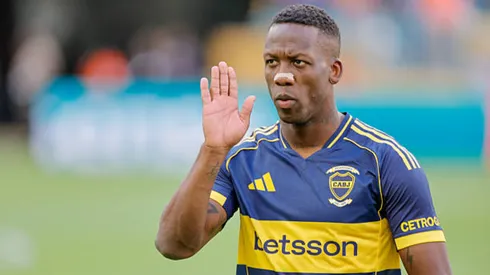 Luis Advíncula recibió esta decisión radical en Boca.