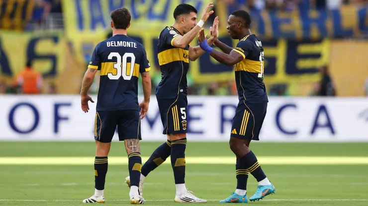 Luis Advíncula fue parte del once titular de Boca Juniors en el empate contra Benfica, en la fecha 1 del Mundial de Clubes.