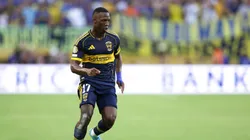 Luis Advíncula, defensor de Boca Juniors.