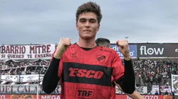 Juan Pablo Goicochea, delantero peruano del Platense de Argentina.