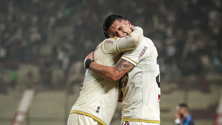 Universitario goleó y se metió en el primer lugar.