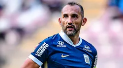 Hernán Barcos jugando en Alianza Lima.