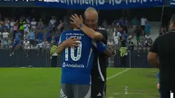 Christian Cueva y su abrazo con Jorge Célico.