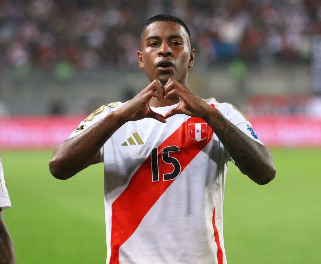 Miguel Araujo en la Selección Peruana. (Foto: X).
