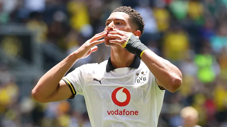 Jobe Bellingham festeja su tanto en el Mundial de Clubes.