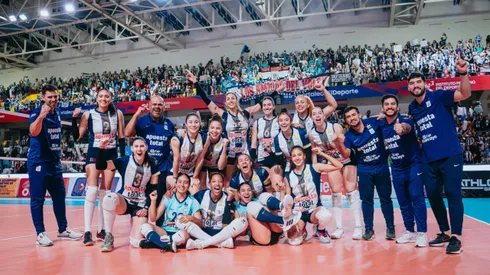 Equipo de Alianza Lima que salió campeón de la Liga Peruana de Vóley 2024/2025.