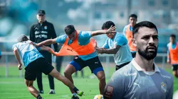 Jugadores de Sporting Cristal entrenando y Franco Romero.